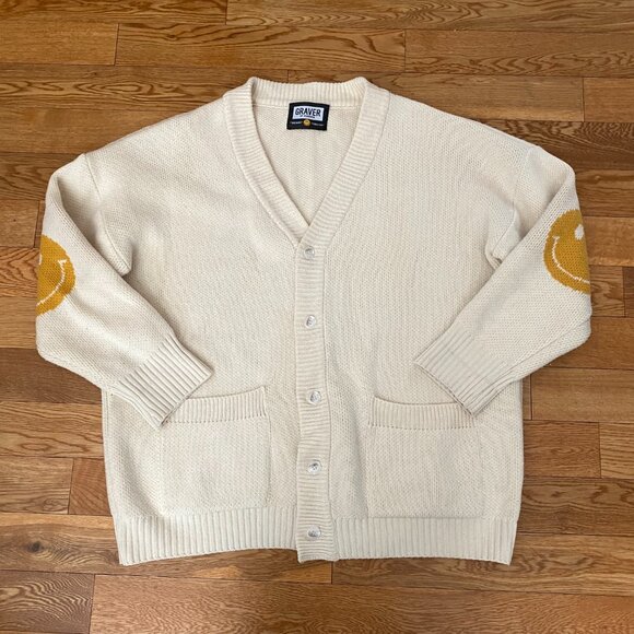 Graver of Anaheim Oversized Smiley Face Cardigan Sweater - Picture 1 of 9